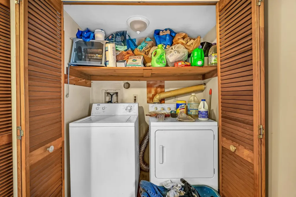 1717 Canaan Road Hartland ME 04943