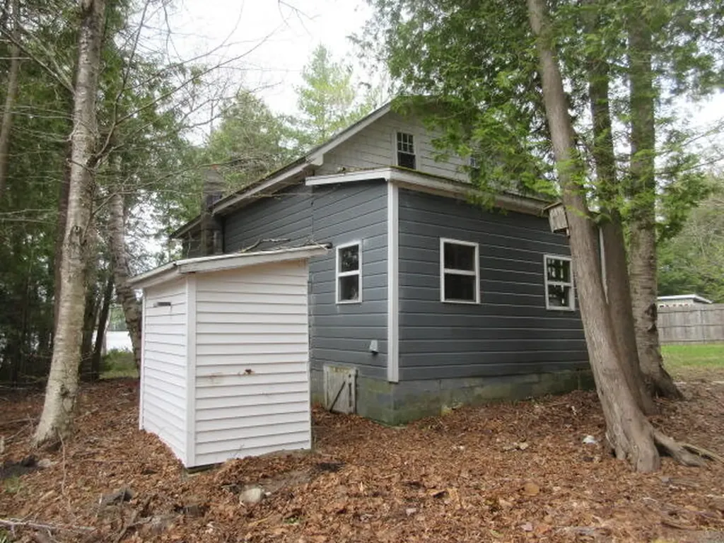 113 Milts Way Lincoln ME 04457
