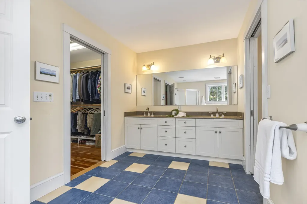 29 Blue Moon Drive North Yarmouth ME 04097