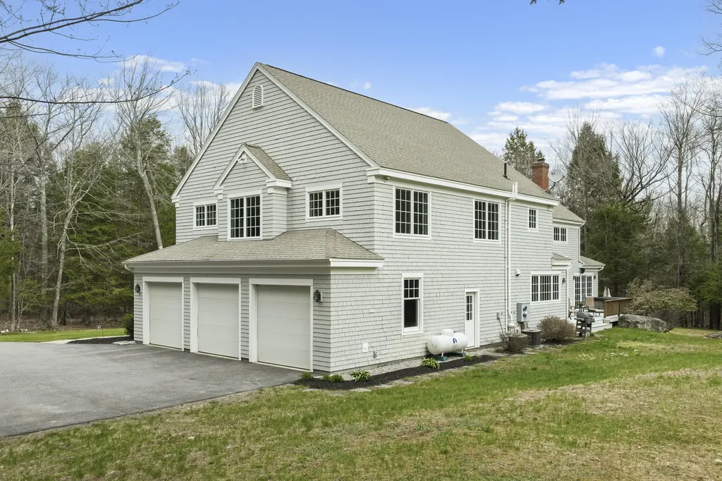29 Blue Moon Drive North Yarmouth ME 04097