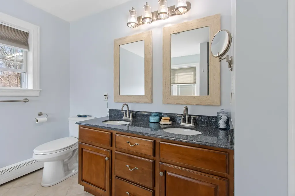 38 Richards Way Saco ME 04072