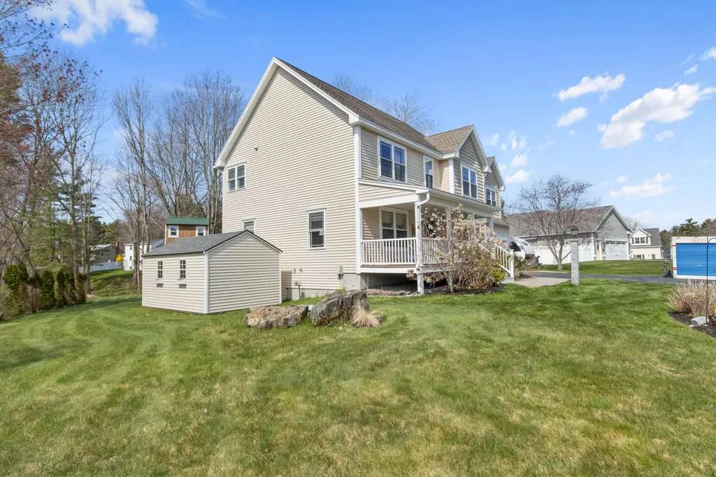 38 Richards Way Saco ME 04072