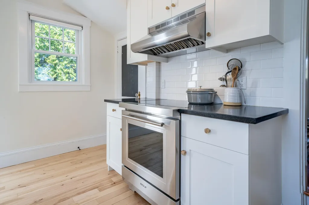 106 Beech Street Rockland ME 04841