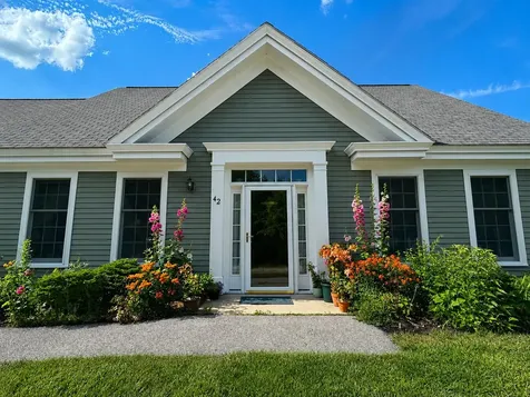 42 Farragut Way Kennebunk ME 04043