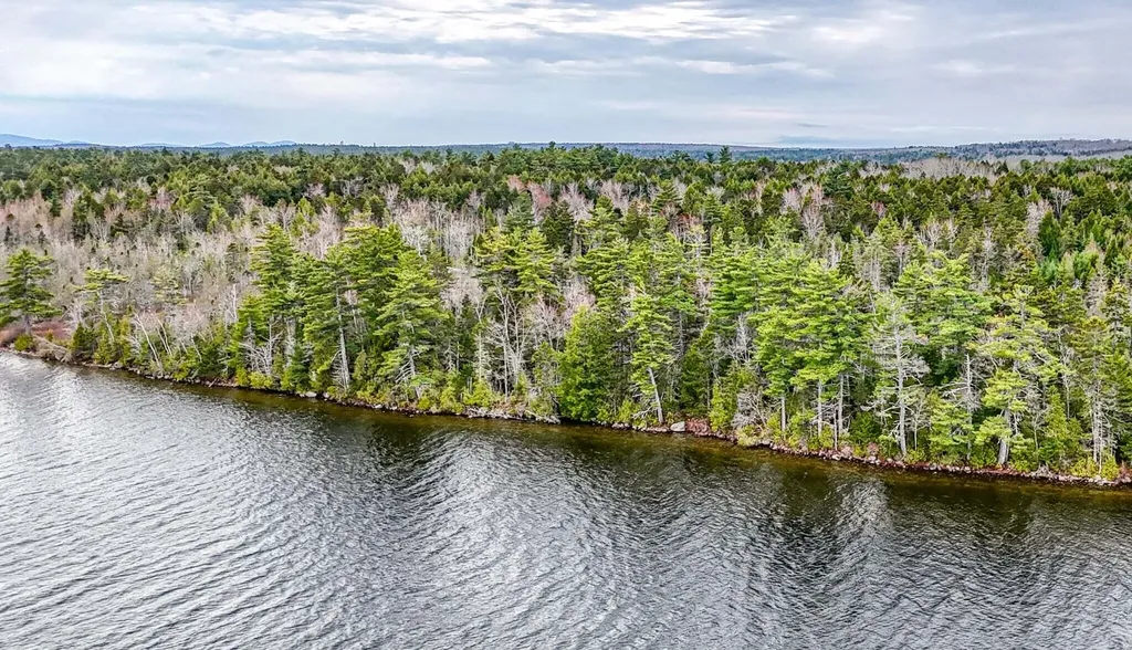 2 Wolf Cove Road Eastbrook ME 04634