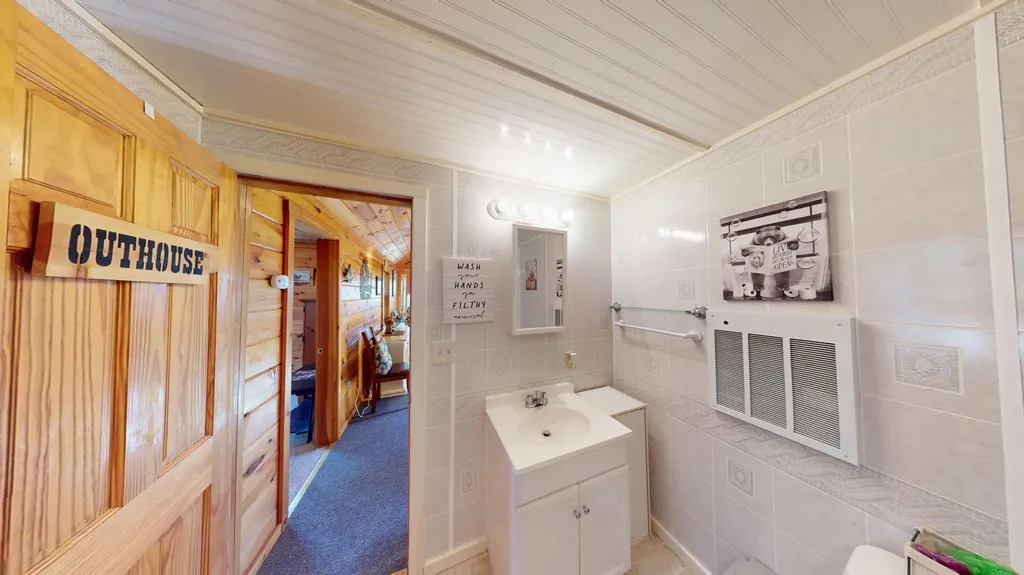 31 Burnham Road Burlington ME 04417