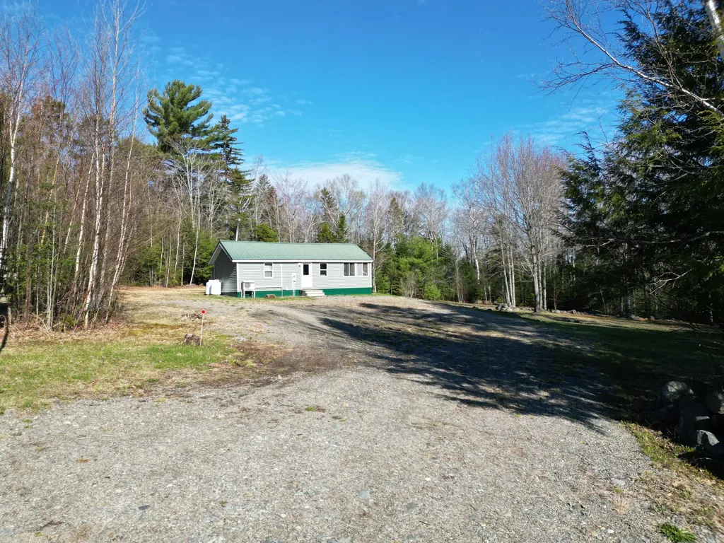 31 Burnham Road Burlington ME 04417