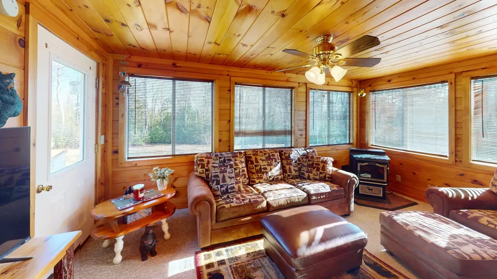 31 Burnham Road Burlington ME 04417