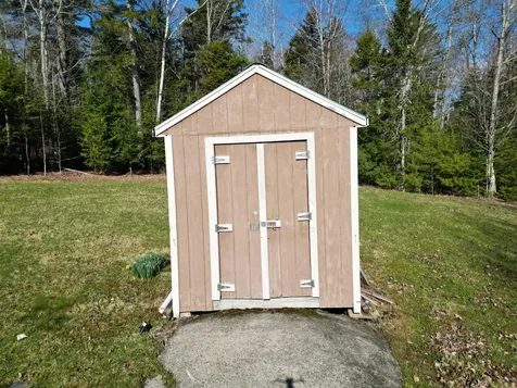 31 Burnham Road Burlington ME 04417