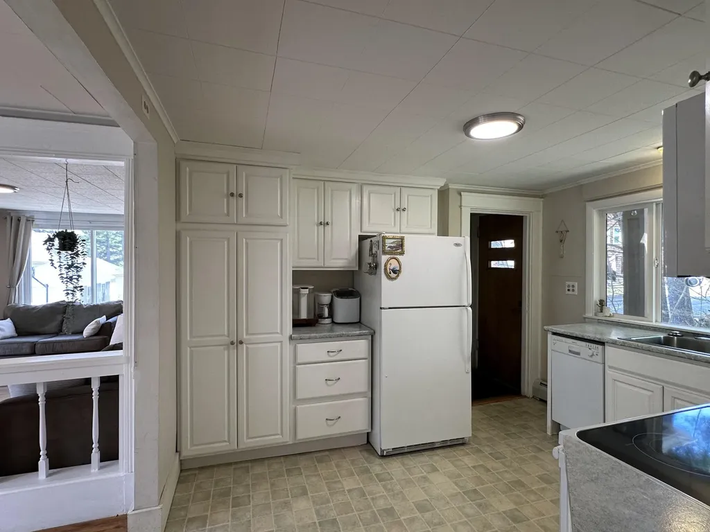 94 Western Promenade Auburn ME 04210