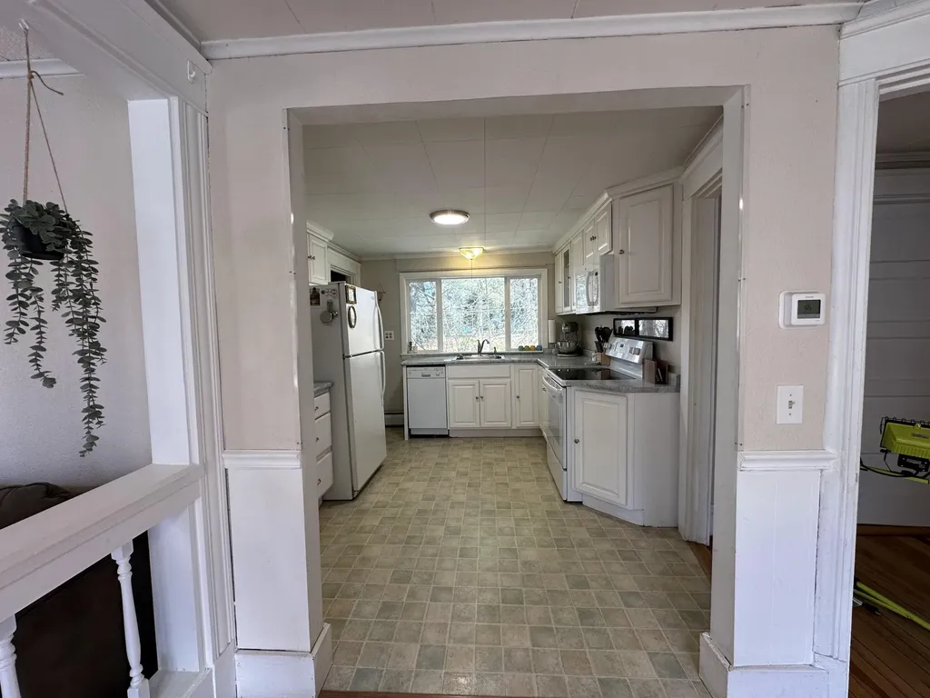 94 Western Promenade Auburn ME 04210