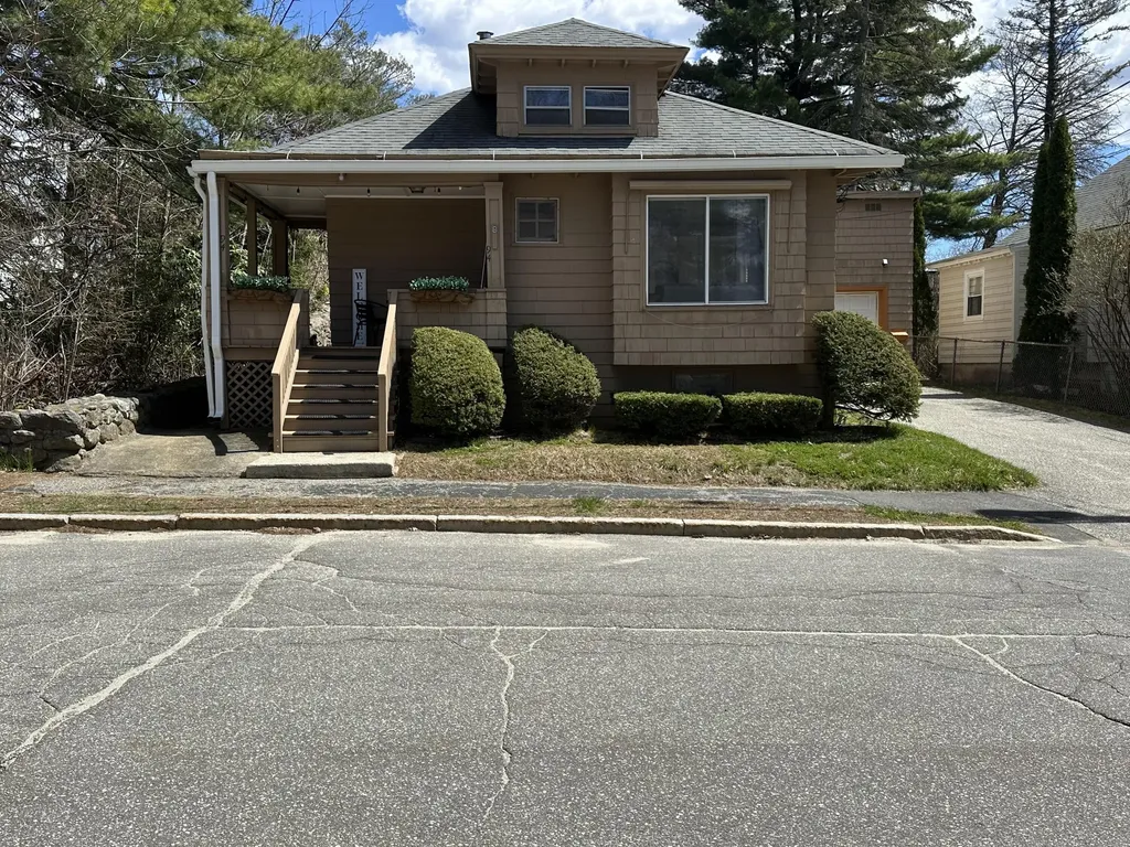 94 Western Promenade Auburn ME 04210