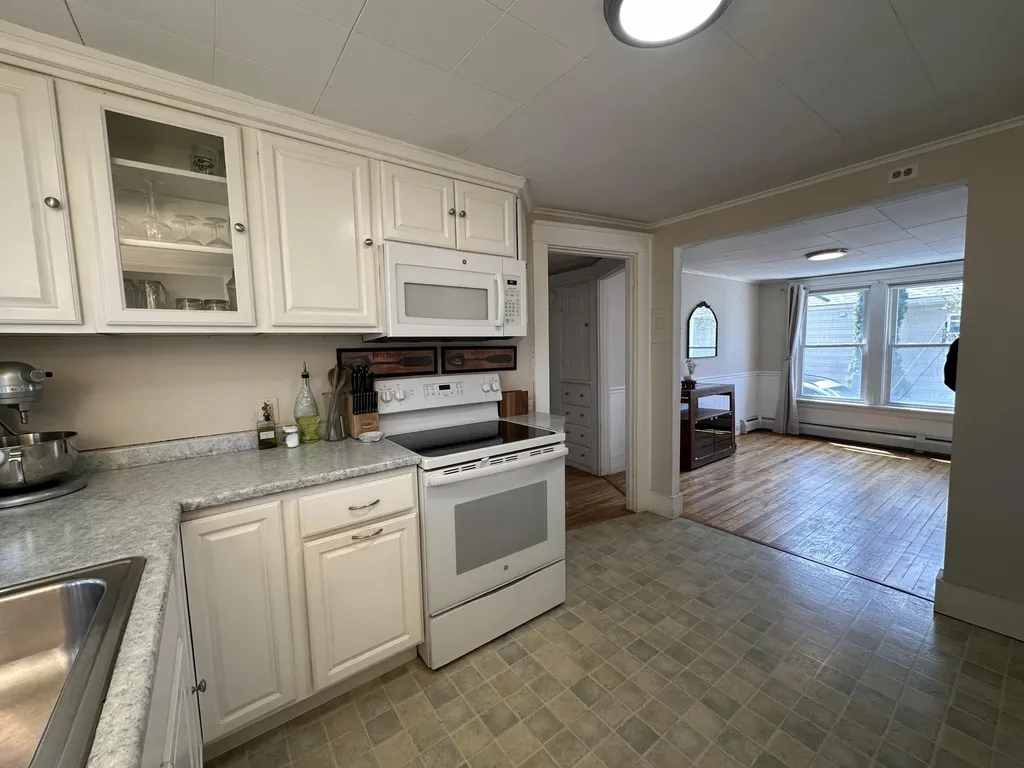 94 Western Promenade Auburn ME 04210