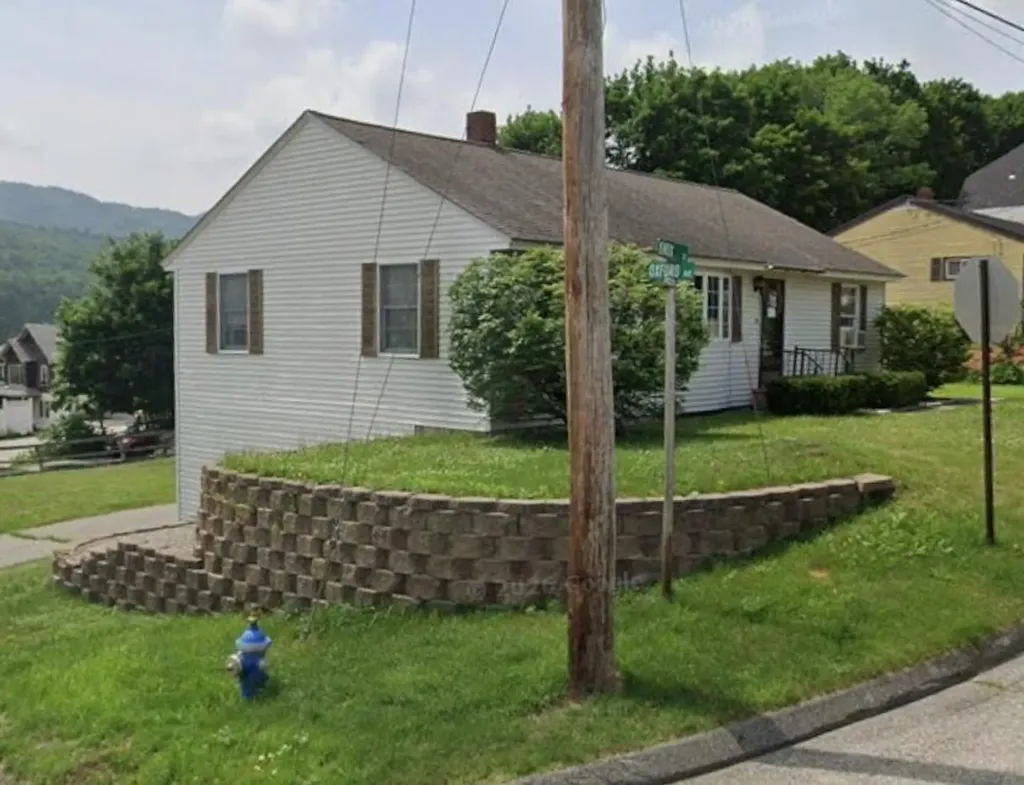 311 Knox Street Rumford ME 04276
