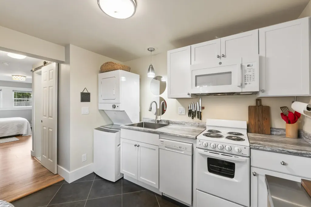 34 Dartmouth Street Biddeford ME 04005
