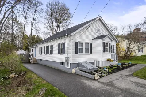 34 Dartmouth Street Biddeford ME 04005