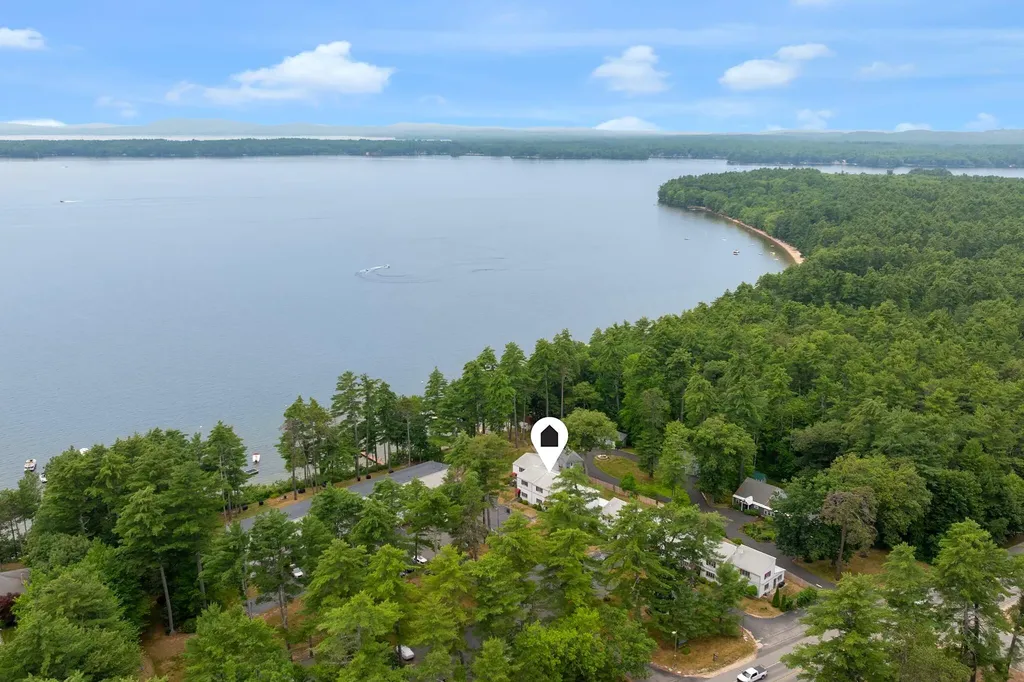 1112 Roosevelt Trail Windham ME 04062