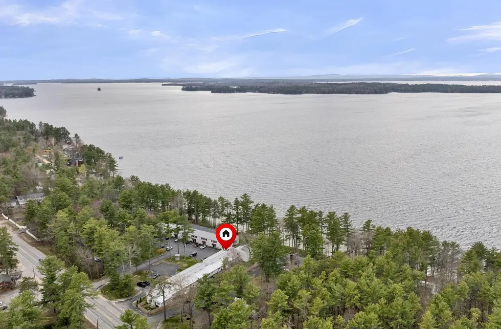 1112 Roosevelt Trail Windham ME 04062
