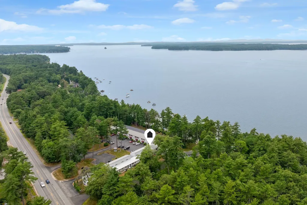 1112 Roosevelt Trail Windham ME 04062