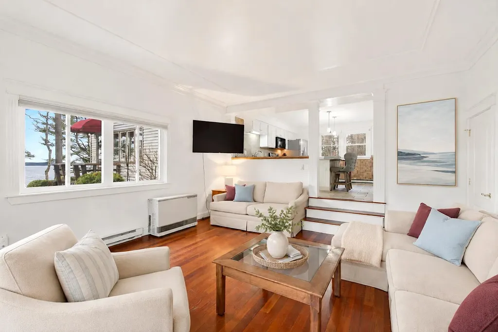 1112 Roosevelt Trail Windham ME 04062