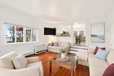 1112 Roosevelt Trail Windham ME 04062