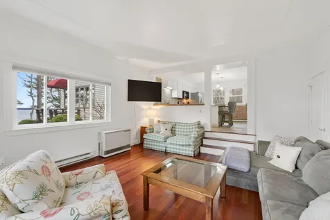 1112 Roosevelt Trail Windham ME 04062