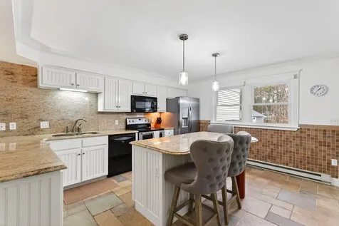 1112 Roosevelt Trail Windham ME 04062