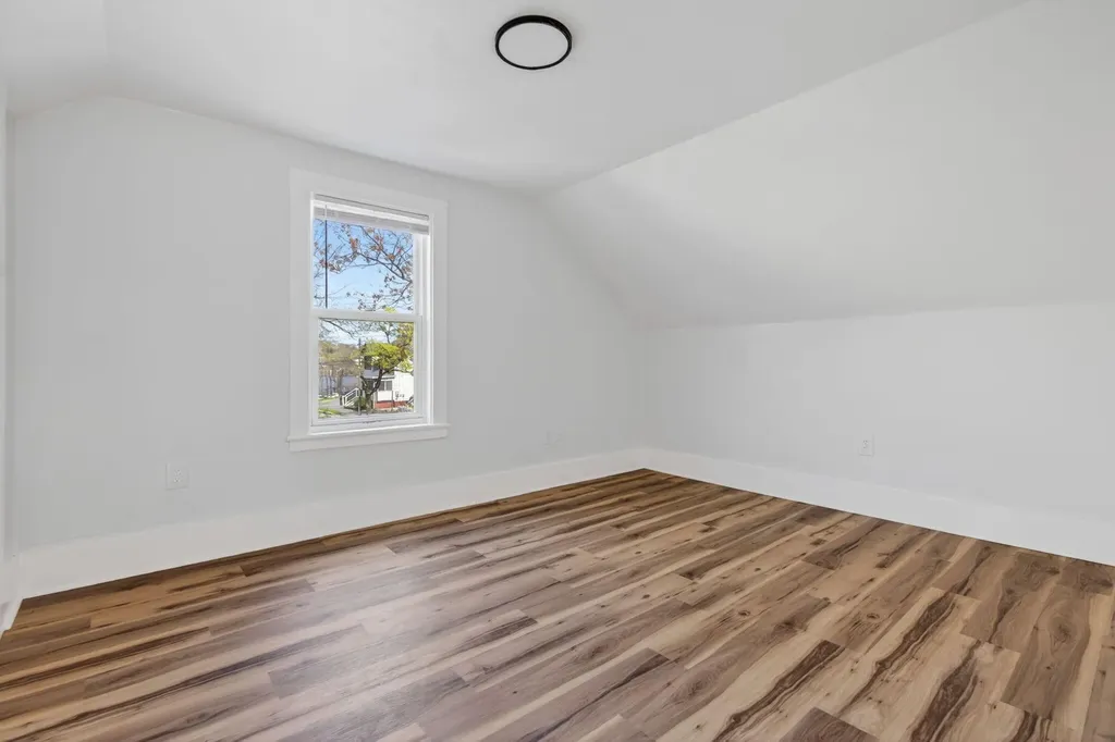 26 Vernon Street Auburn ME 04210