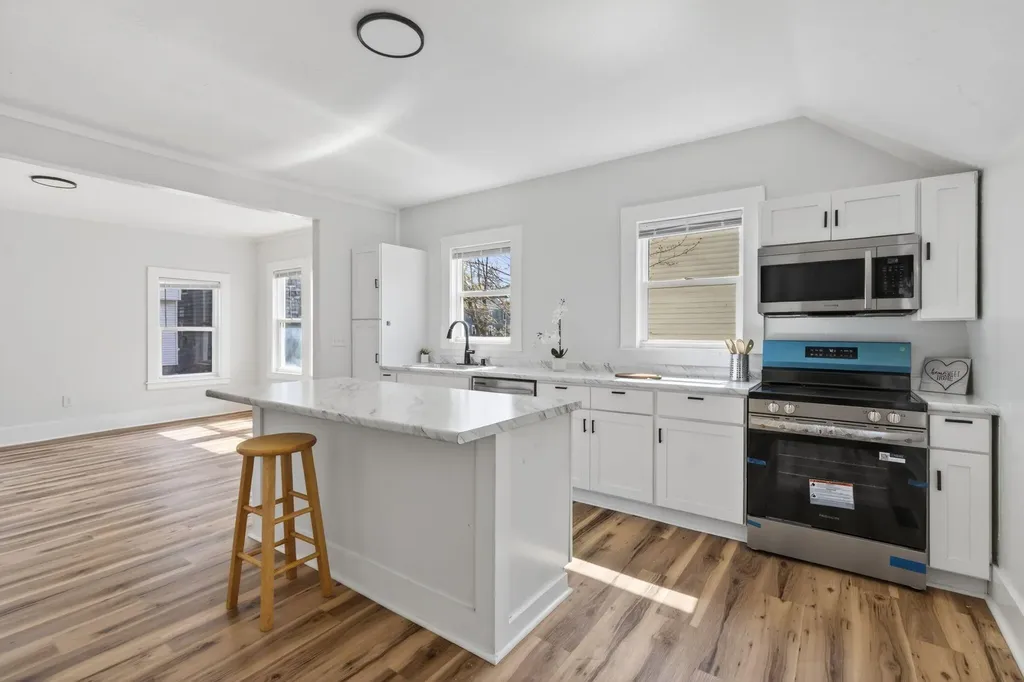 26 Vernon Street Auburn ME 04210