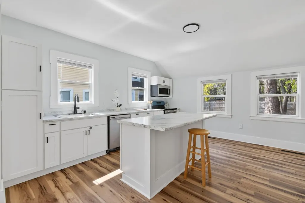 26 Vernon Street Auburn ME 04210