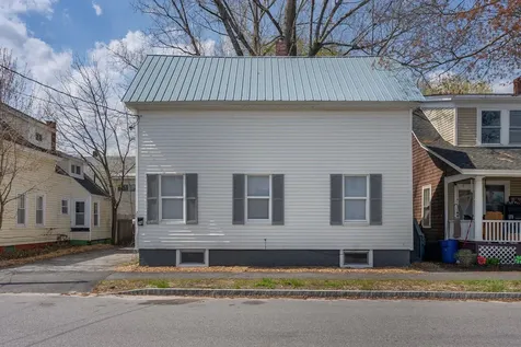 26 Vernon Street Auburn ME 04210