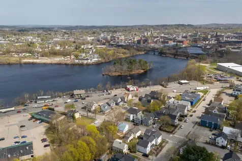 26 Vernon Street Auburn ME 04210