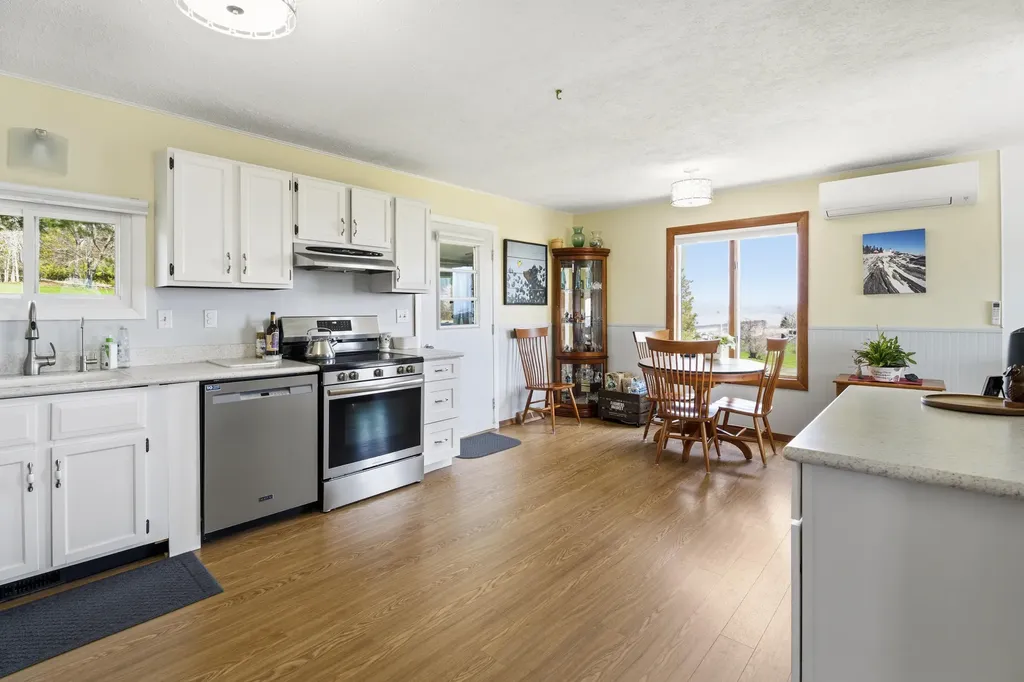 187 Ripley Road Dexter ME 04930
