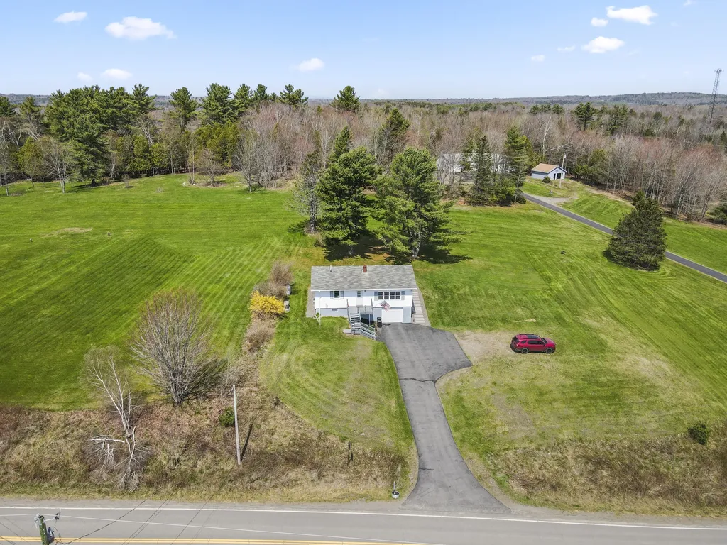 187 Ripley Road Dexter ME 04930