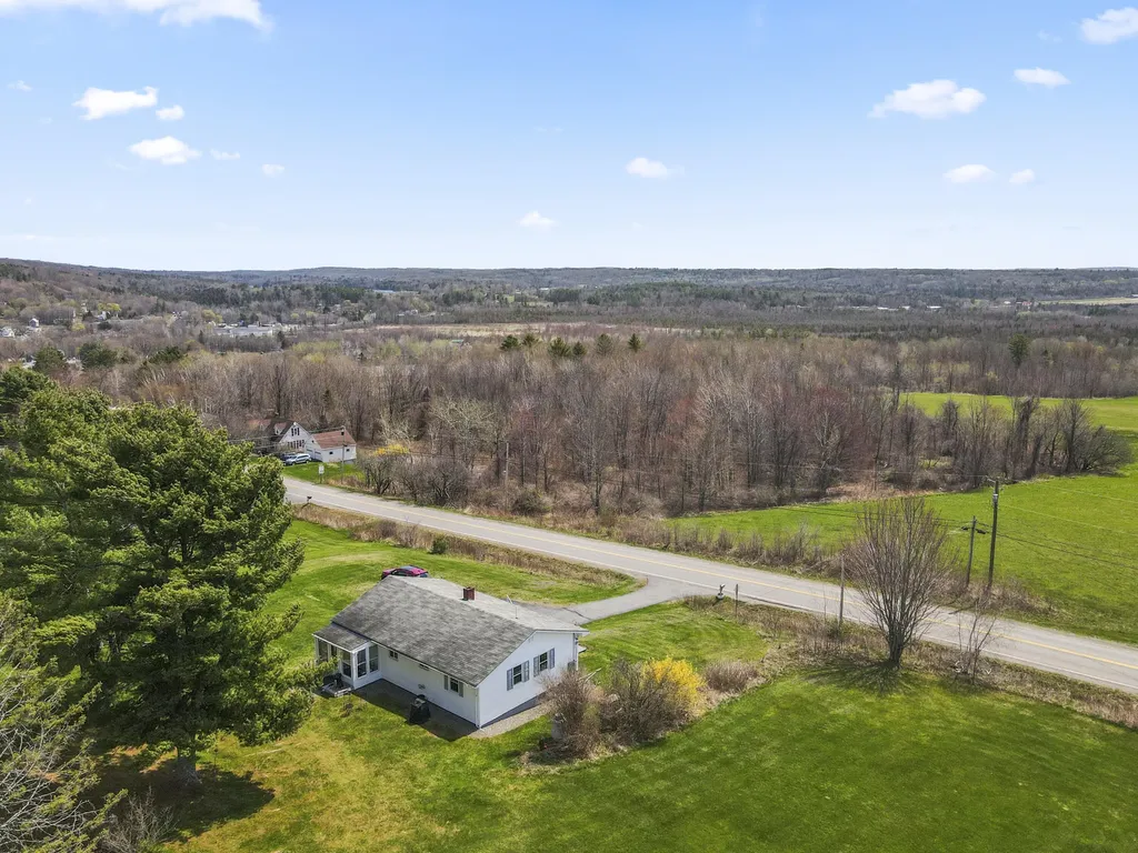 187 Ripley Road Dexter ME 04930