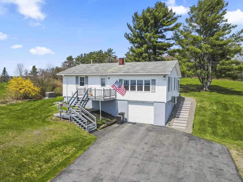 187 Ripley Road Dexter ME 04930