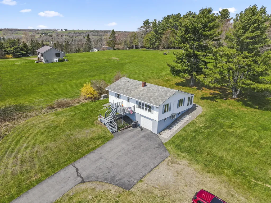 187 Ripley Road Dexter ME 04930