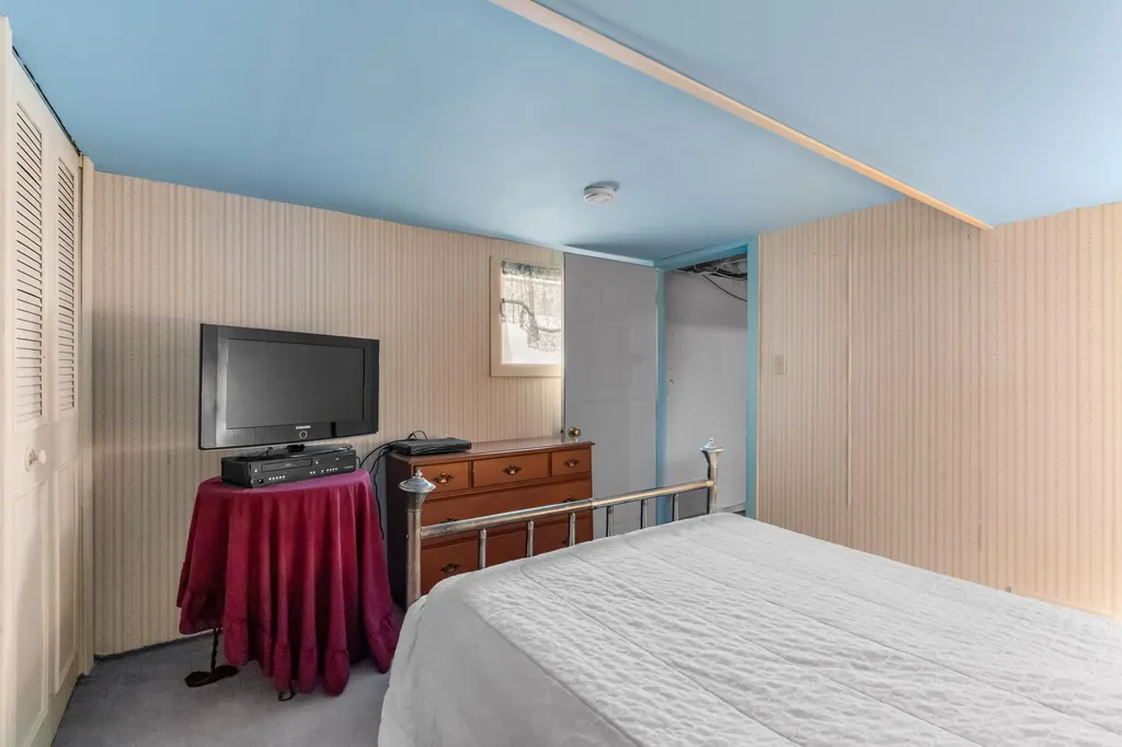 31 Northeast Road Waterboro ME 04087