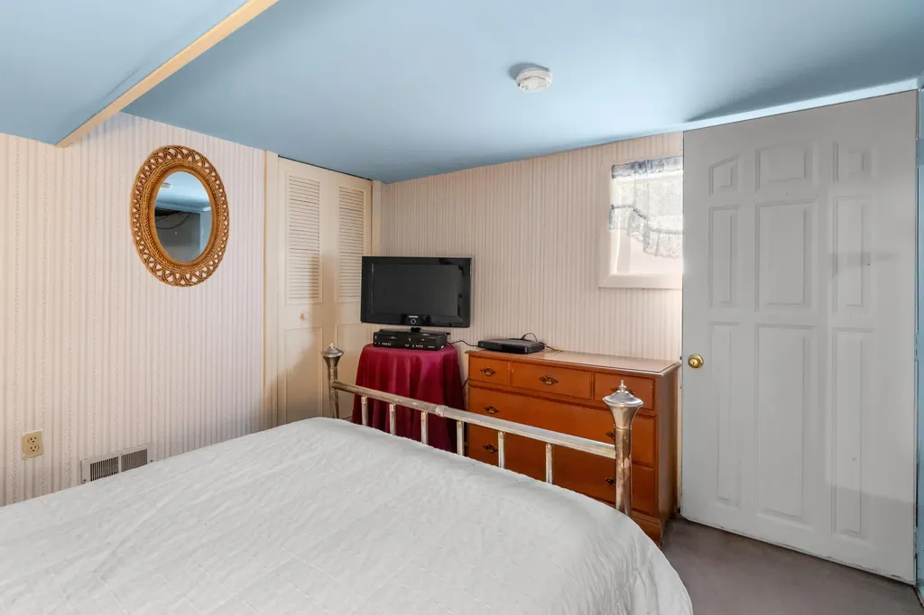 31 Northeast Road Waterboro ME 04087