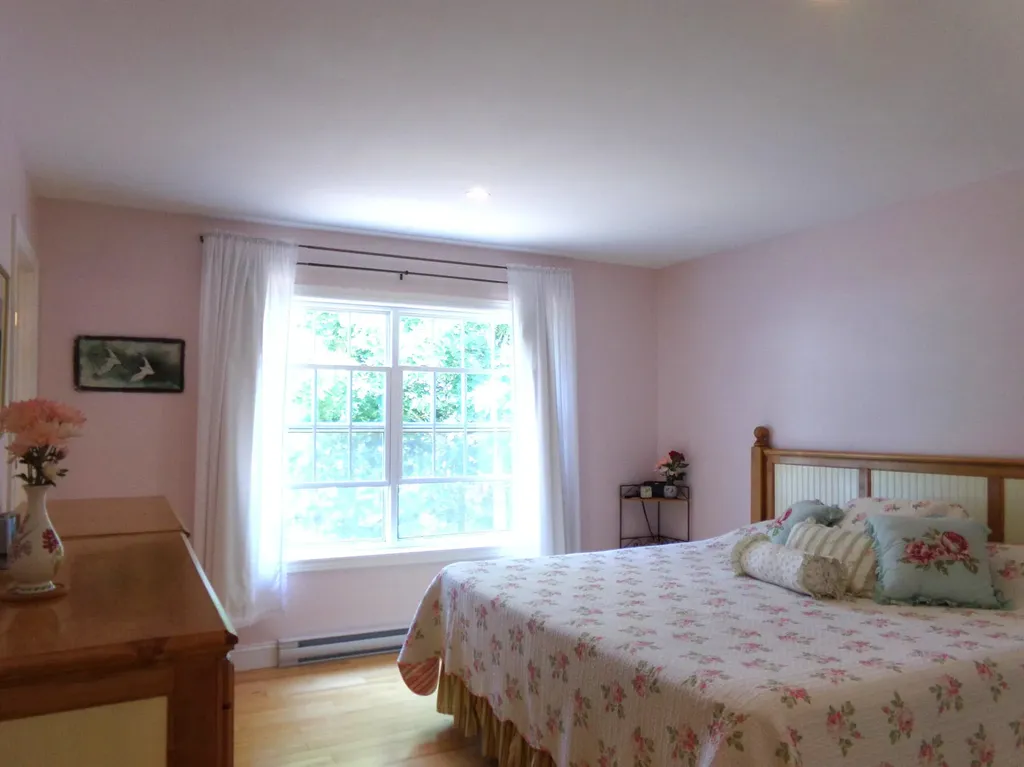73 Taunton Bay Shores Road Franklin ME 04634