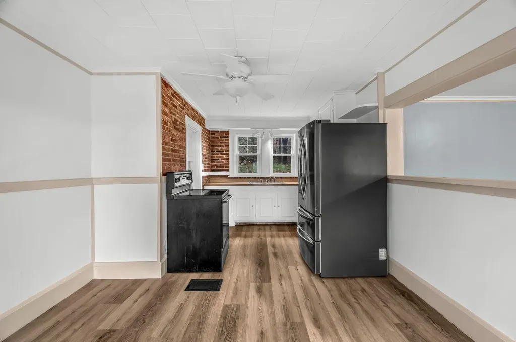 22 Parker Street Bangor ME 04401