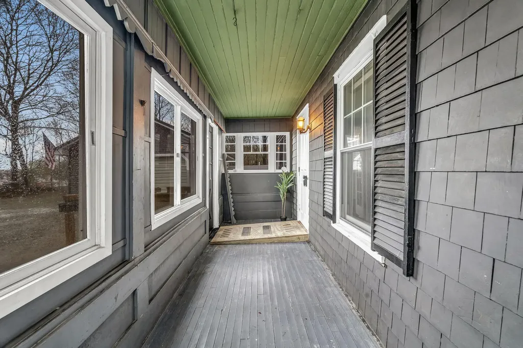 22 Parker Street Bangor ME 04401