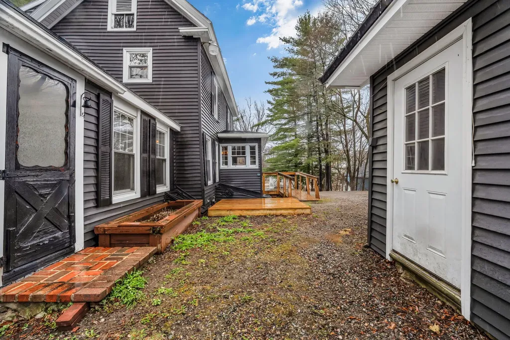 22 Parker Street Bangor ME 04401