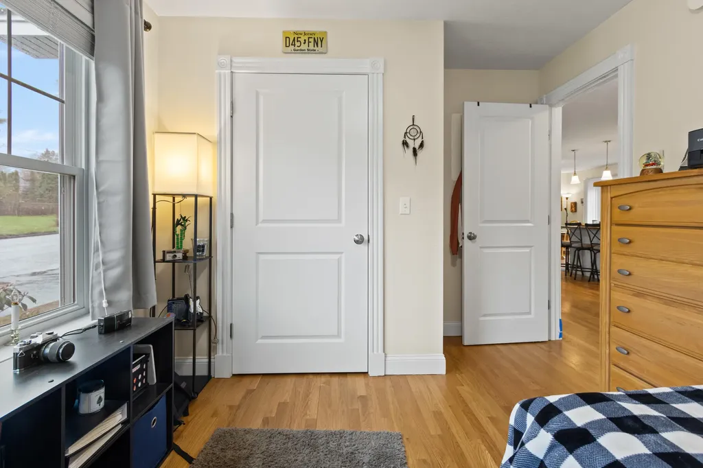 690 Auburn Street Portland ME 04103
