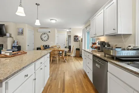 690 Auburn Street Portland ME 04103