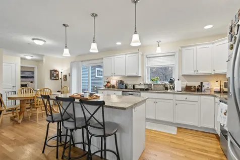 690 Auburn Street Portland ME 04103