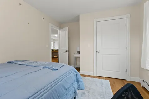 690 Auburn Street Portland ME 04103