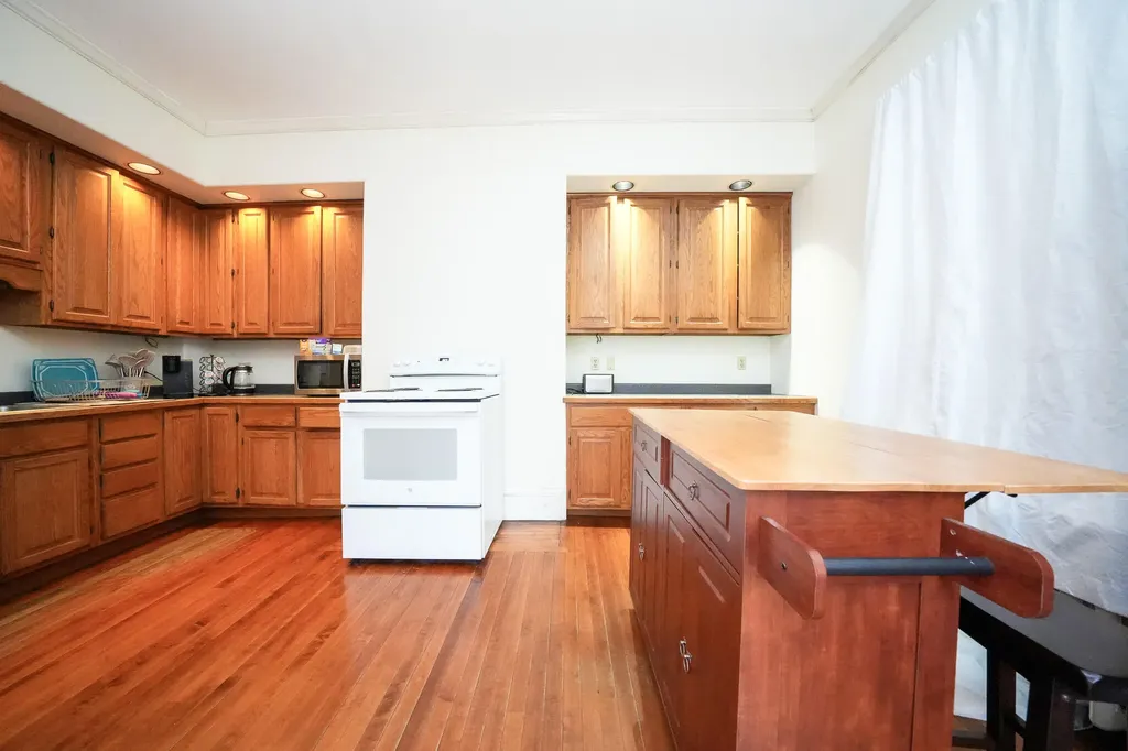 115 Essex Street Bangor ME 04401