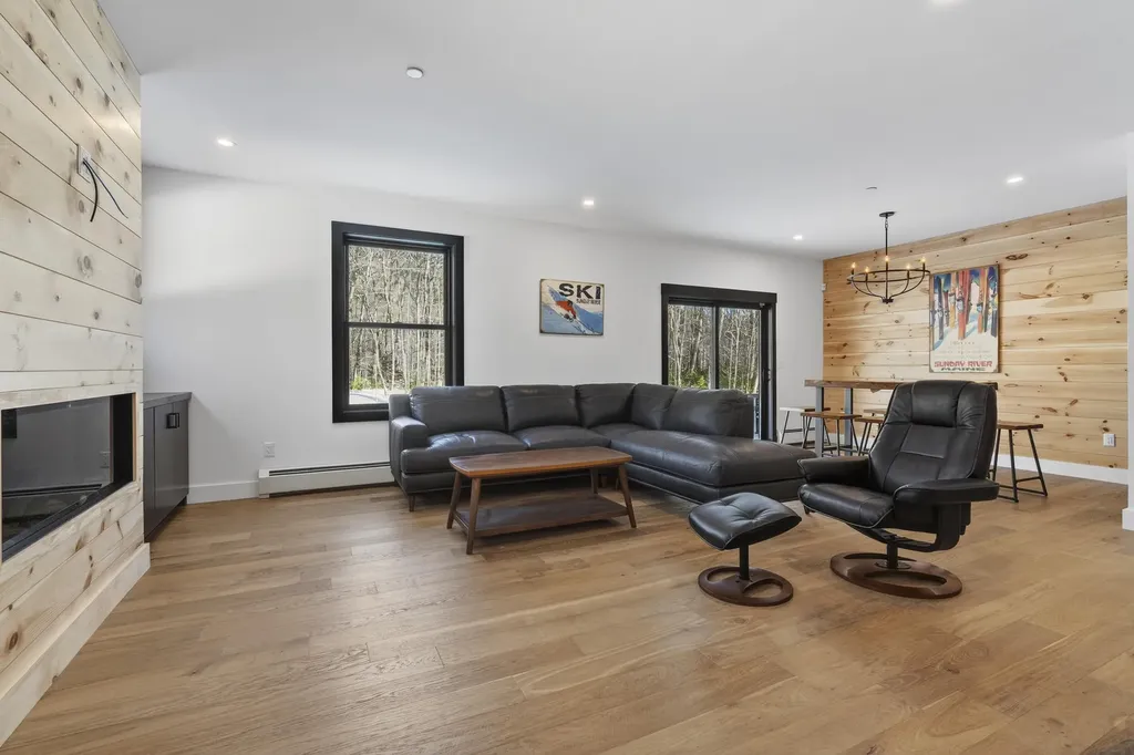 15 Lodgepole Lane Newry ME 04261