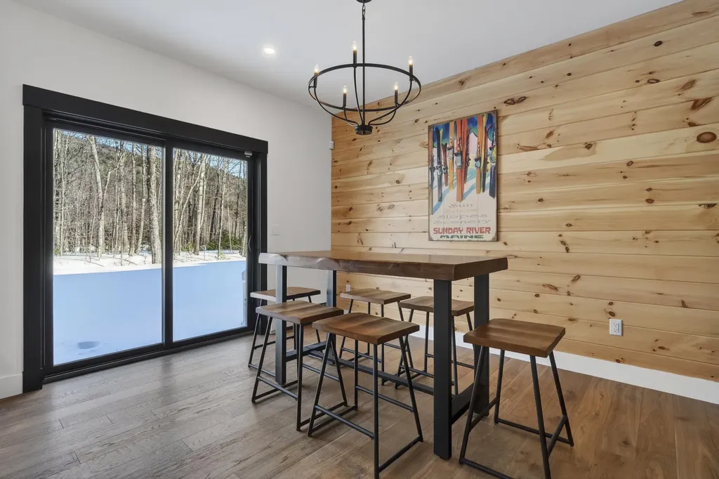 15 Lodgepole Lane Newry ME 04261